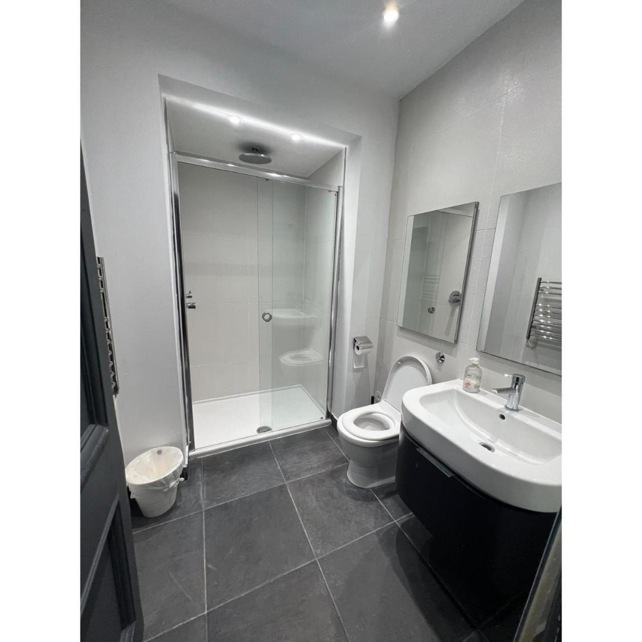 Appartamento Fabulous 3 Bed Flat Near Edgware Road Station Londra Esterno foto